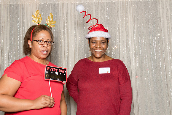 10164 - Forvis Mazars Holiday Photobooth 2025