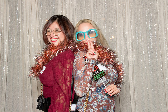 10174 - Forvis Mazars Holiday Photobooth 2025