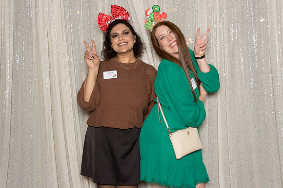 10199 - Forvis Mazars Holiday Photobooth 2025