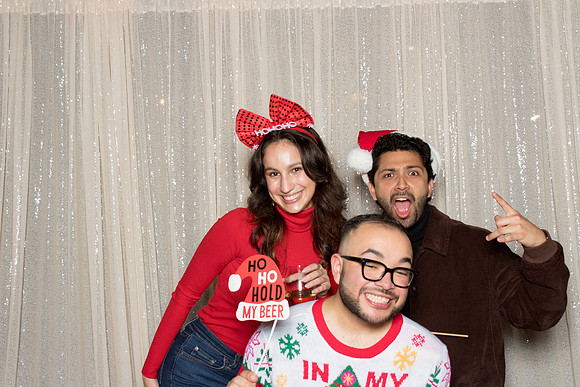 10202 - Forvis Mazars Holiday Photobooth 2025