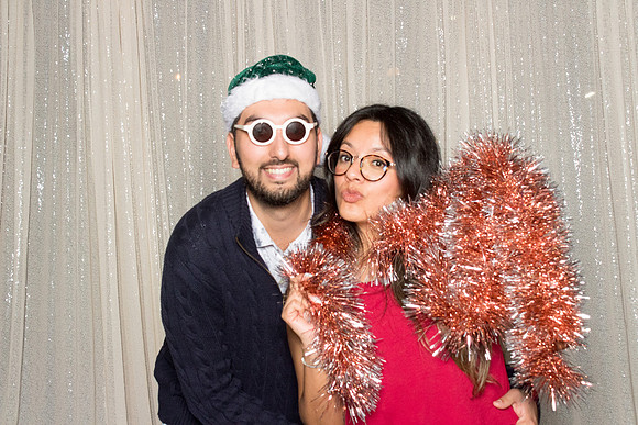 10212 - Forvis Mazars Holiday Photobooth 2025