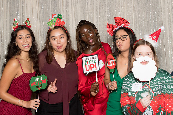 10216 - Forvis Mazars Holiday Photobooth 2025