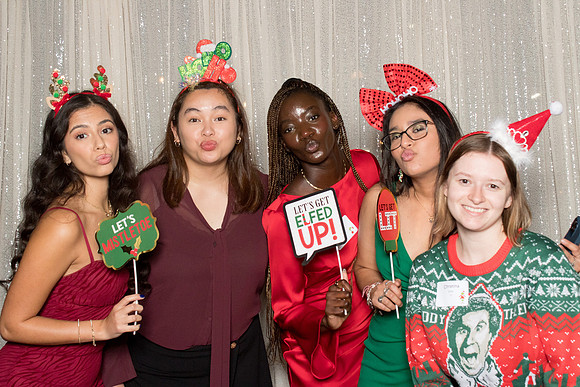 10217 - Forvis Mazars Holiday Photobooth 2025