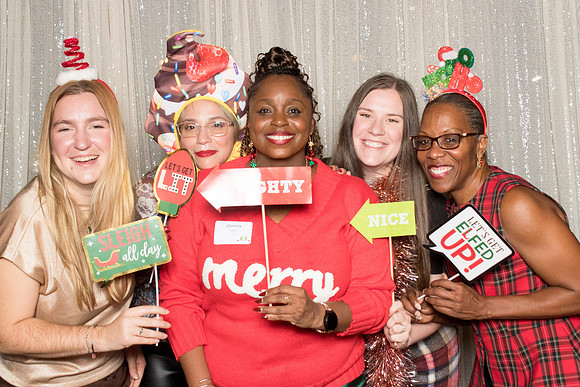10224 - Forvis Mazars Holiday Photobooth 2025
