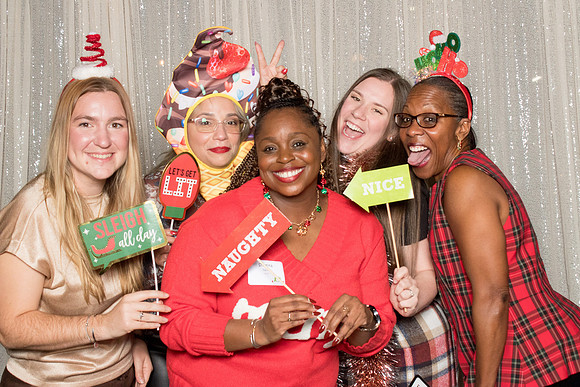 10225 - Forvis Mazars Holiday Photobooth 2025
