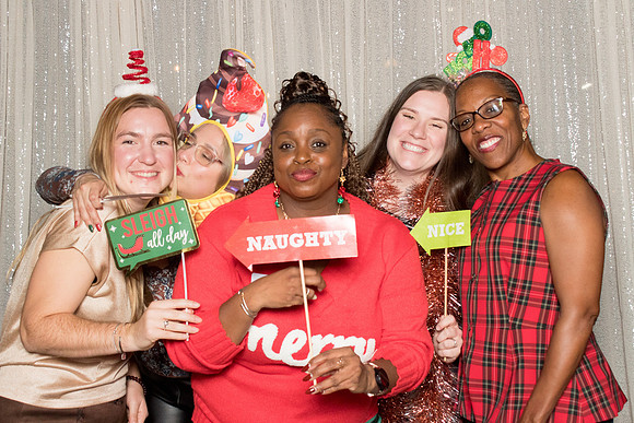 10226 - Forvis Mazars Holiday Photobooth 2025