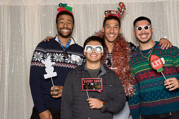 10238 - Forvis Mazars Holiday Photobooth 2025