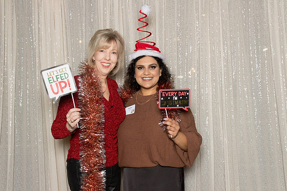 10251 - Forvis Mazars Holiday Photobooth 2025