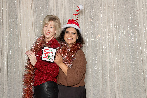 10252 - Forvis Mazars Holiday Photobooth 2025