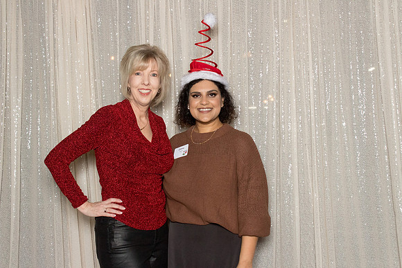 10253 - Forvis Mazars Holiday Photobooth 2025