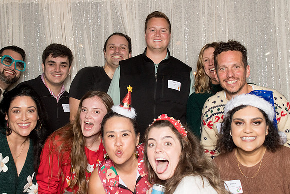 10259 - Forvis Mazars Holiday Photobooth 2025