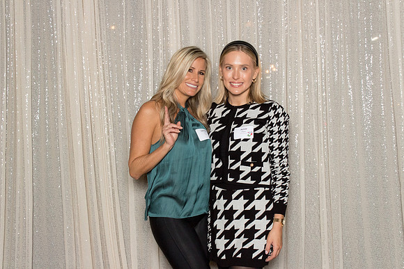 10263 - Forvis Mazars Holiday Photobooth 2025
