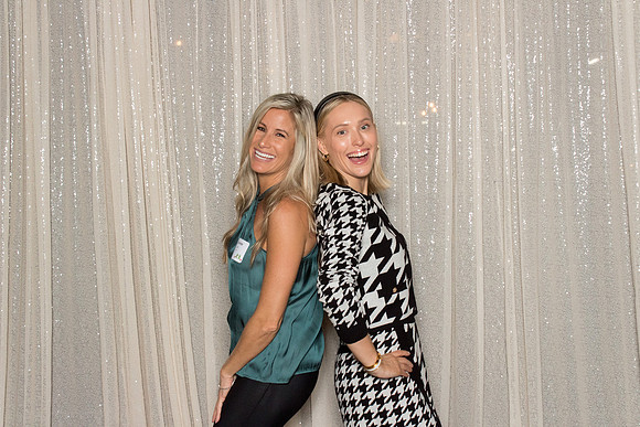 10265 - Forvis Mazars Holiday Photobooth 2025