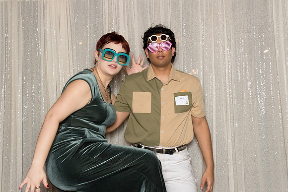 10274 - Forvis Mazars Holiday Photobooth 2025