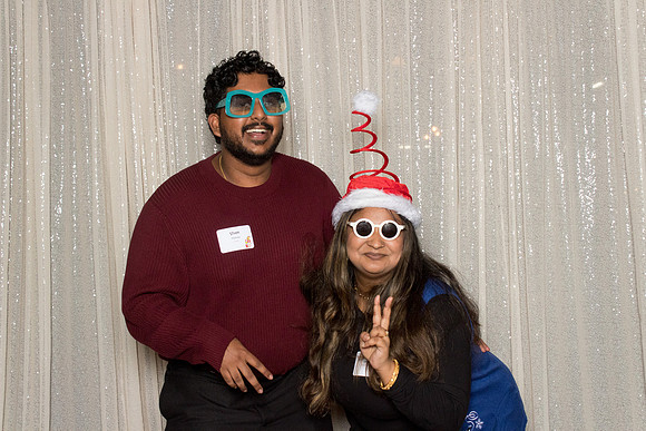 10277 - Forvis Mazars Holiday Photobooth 2025