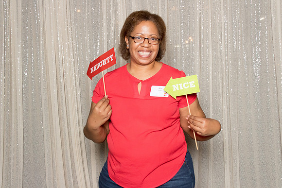 10281 - Forvis Mazars Holiday Photobooth 2025