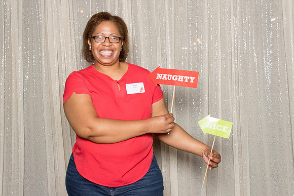 10283 - Forvis Mazars Holiday Photobooth 2025