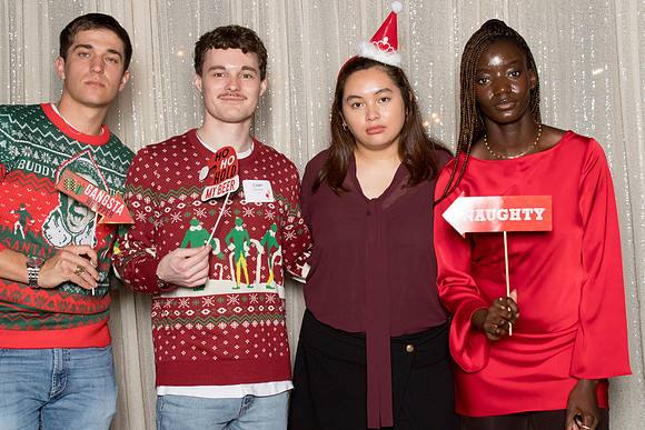 10285 - Forvis Mazars Holiday Photobooth 2025