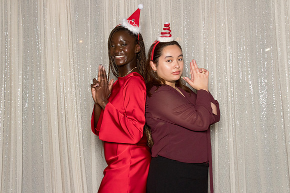 10291 - Forvis Mazars Holiday Photobooth 2025