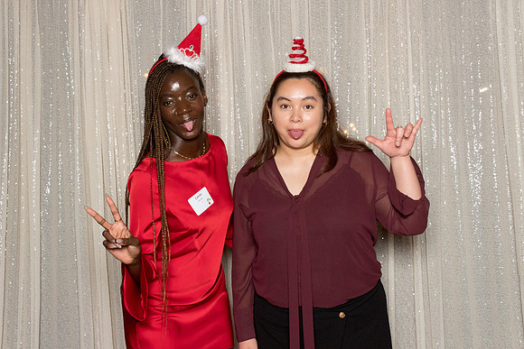 10292 - Forvis Mazars Holiday Photobooth 2025