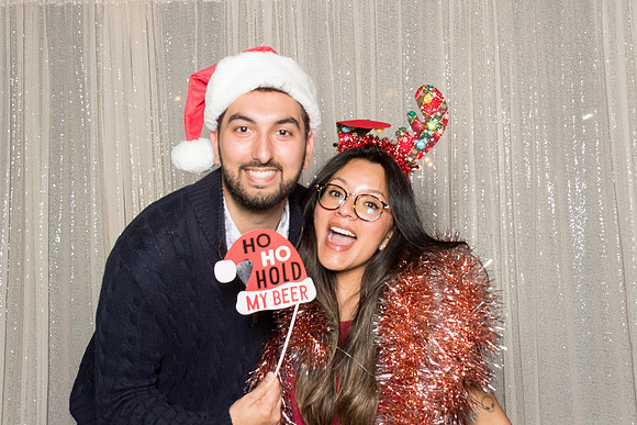 10294 - Forvis Mazars Holiday Photobooth 2025