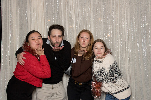 10297 - Forvis Mazars Holiday Photobooth 2025