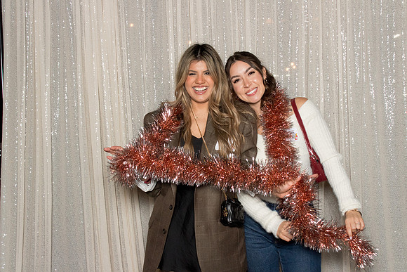 10306 - Forvis Mazars Holiday Photobooth 2025