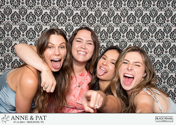 20143 - Anne + Patrick Wedding Photobooth 2024