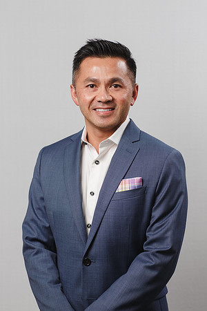 10043 - ZTW Headshots 7