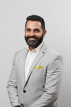 10066 - ZTW Headshots 7