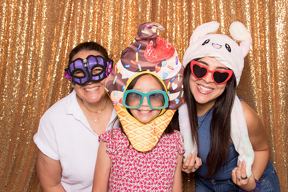 60069 - Jenny + Zack Wedding Photobooth 2026