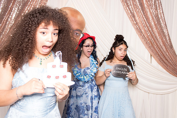 60335 - Tiffany + Aaron Wedding Photobooth 2026