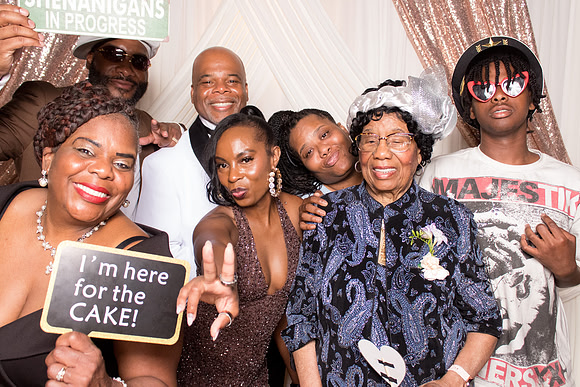 60188 - Tiffany + Aaron Wedding Photobooth 2026