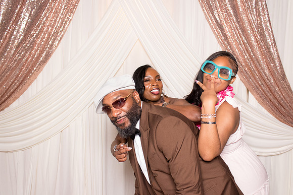 60200 - Tiffany + Aaron Wedding Photobooth 2026