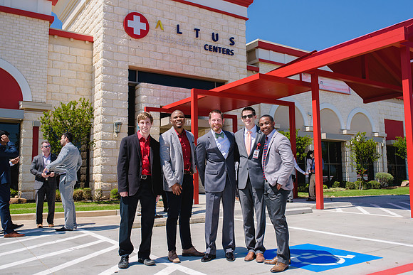 11231 - Altus Waxahachie Ribbon Cutting 2017