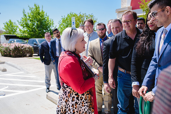 11020 - Altus Waxahachie Ribbon Cutting 2017