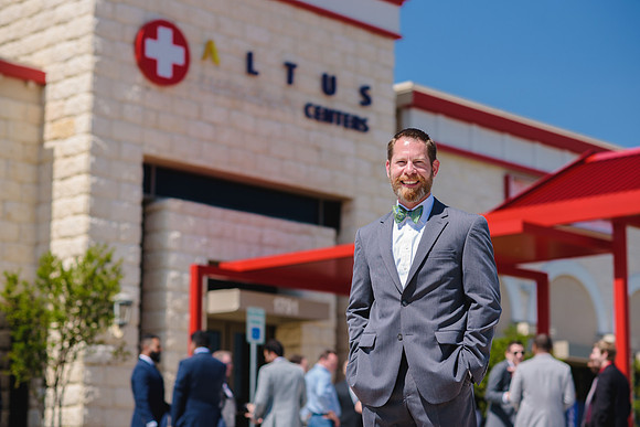 11242 - Altus Waxahachie Ribbon Cutting 2017