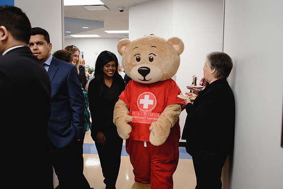 10442 - Altus Waxahachie Ribbon Cutting 2017
