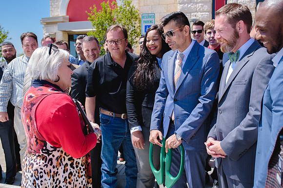 11039 - Altus Waxahachie Ribbon Cutting 2017