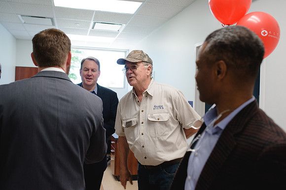 10057 - Altus Waxahachie Ribbon Cutting 2017