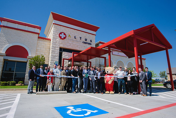 10950 - Altus Waxahachie Ribbon Cutting 2017