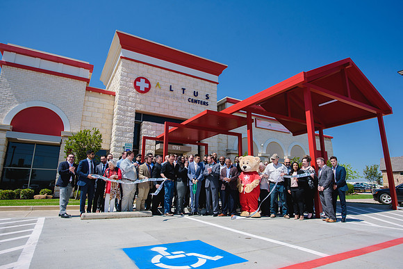 10963 - Altus Waxahachie Ribbon Cutting 2017