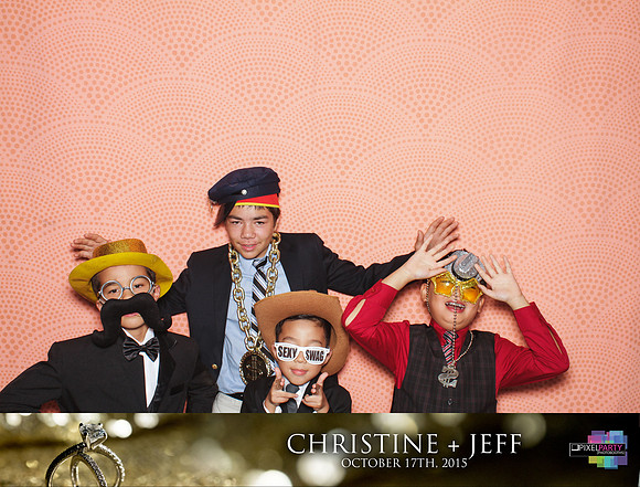 20077 - Christine + Jeff Photobooth