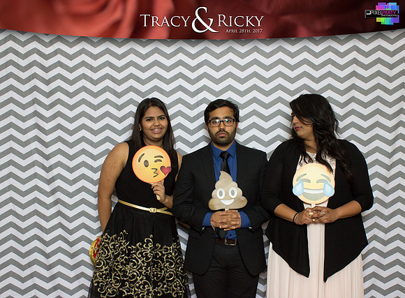40204 - Tracy + Ricky Wedding Photobooth 2017