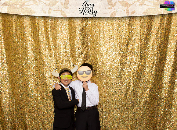 30074 - Amy + Henry Wedding Photobooth 2017