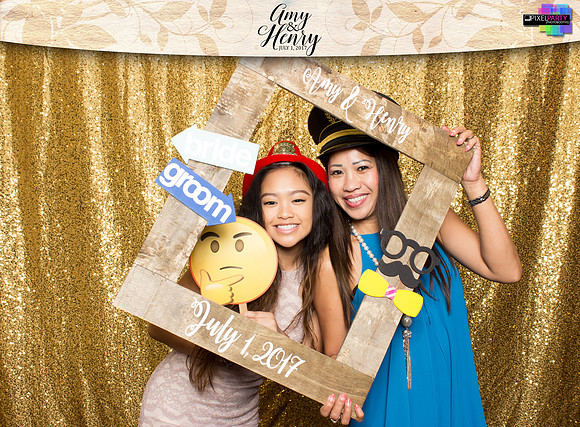30208 - Amy + Henry Wedding Photobooth 2017