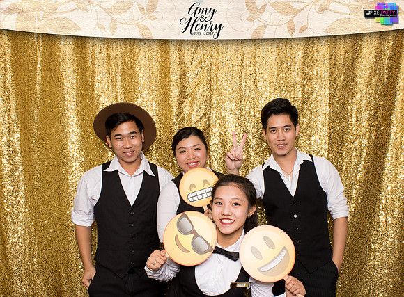 30010 - Amy + Henry Wedding Photobooth 2017