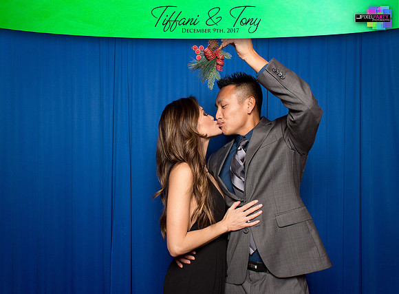 60132 - Tiffani + Tony Wedding Photobooth 2017
