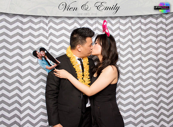 50389 - Emily + Vien Wedding Photobooth 2018