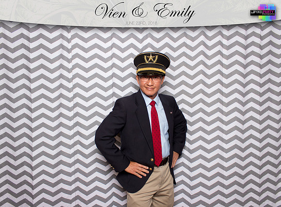 50112 - Emily + Vien Wedding Photobooth 2018